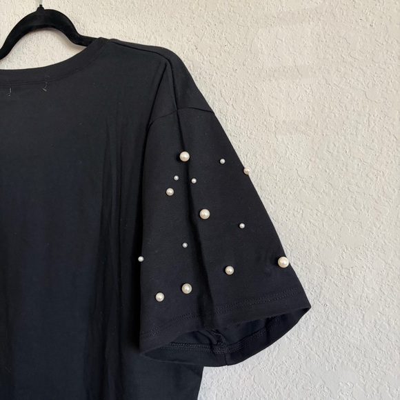 Lizette Collection woman’s Black chic T-Shirt with White Lace and Pearl Accents - Picture 8 of 8